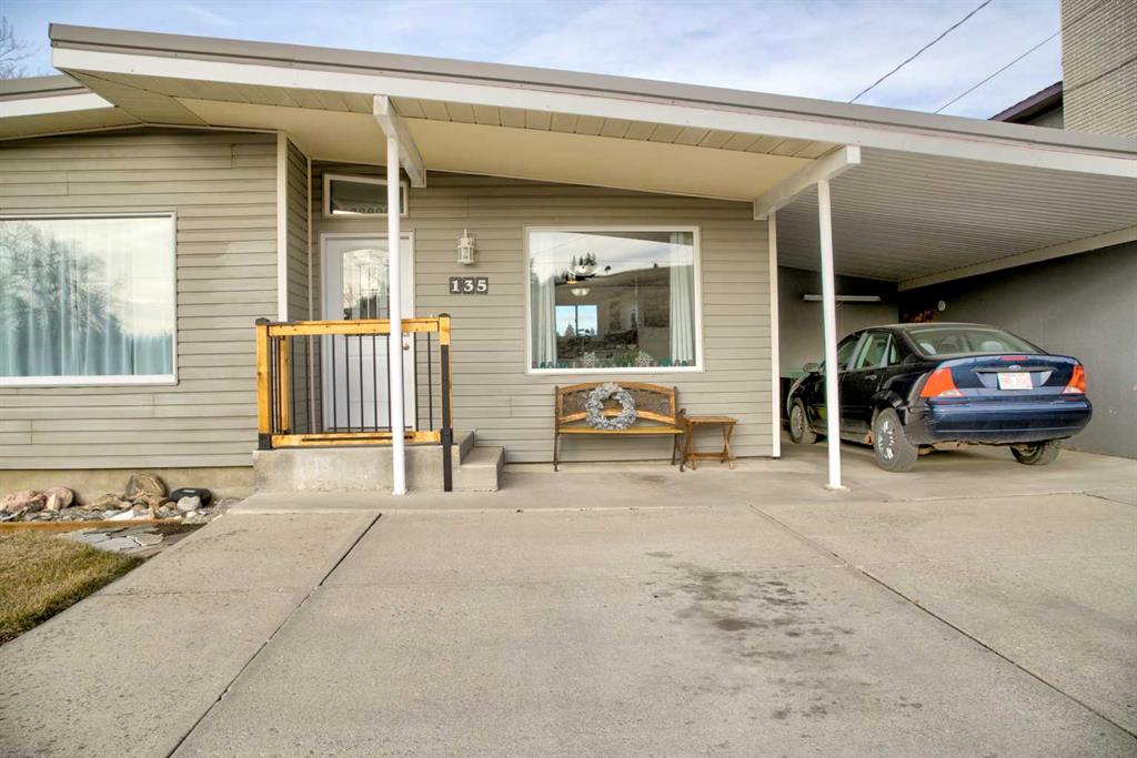 Third View of 135 5 Avenue E, NONE, Cardston, Alberta, T0K 0K0