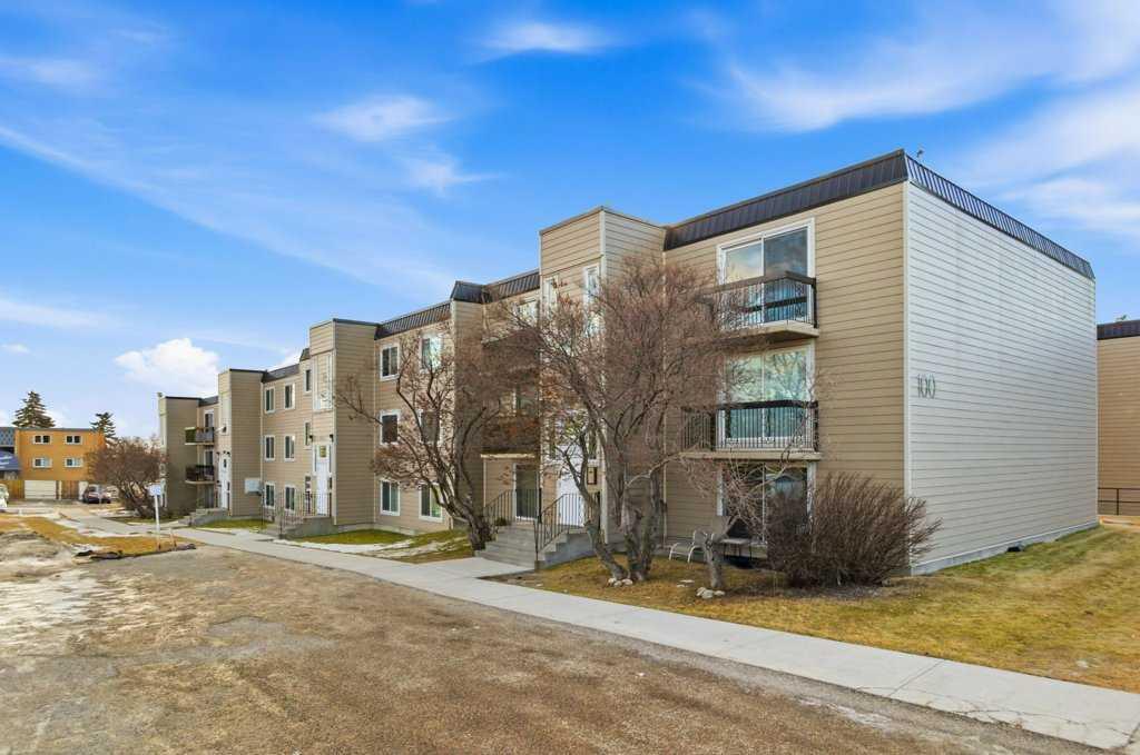 Fourth View of 105, 315 Heritage Drive SE, Acadia, Calgary, Alberta, T2H 1N2