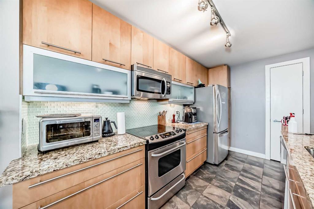 Fifth View of 1005, 215 13 Avenue SW, Beltline, Calgary, Alberta, T2R 1N8