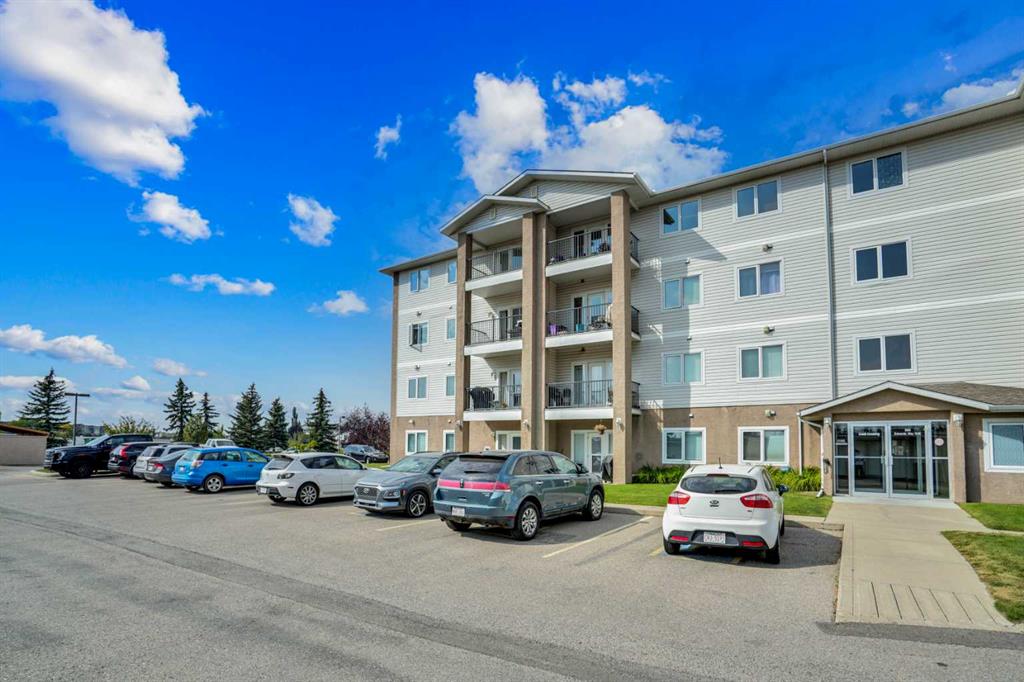 Fifth View of 107, 300 Edwards Way NW, Willowbrook, Airdrie, Alberta, T4B 3B4