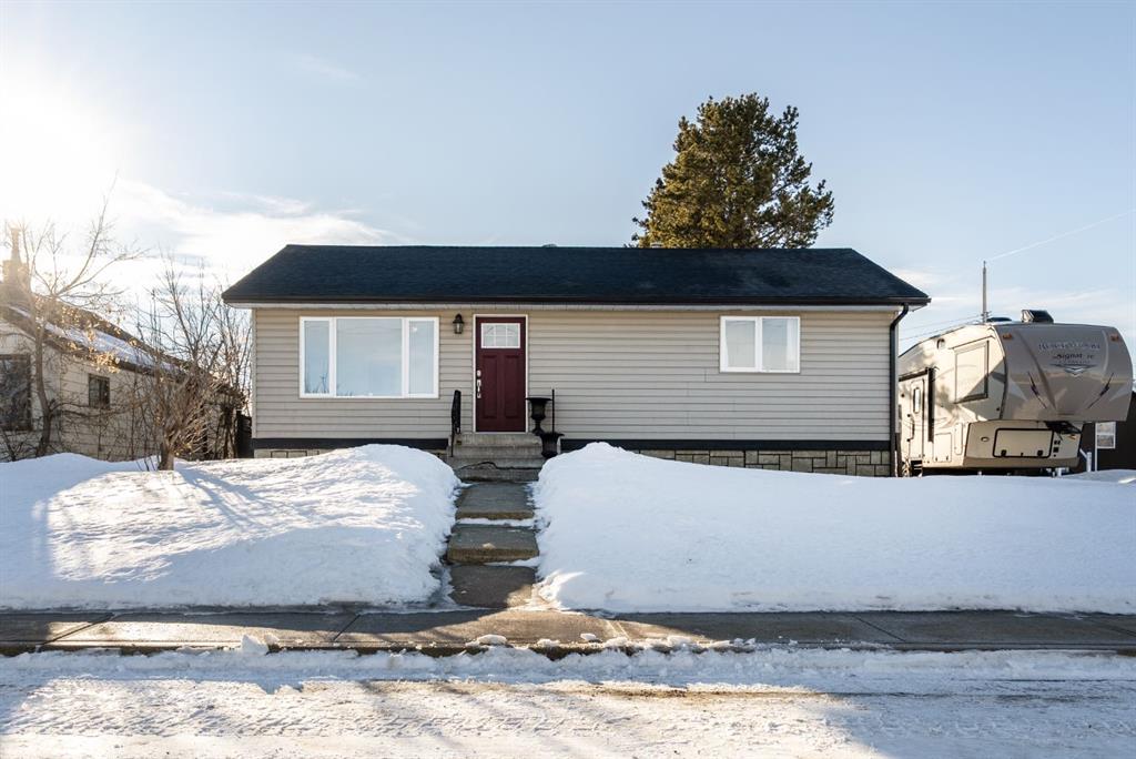 Second View of 4923 51 Avenue , Holden, Holden, Alberta, T0B 0H8