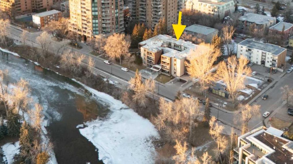 Second View of 201, 220 26 Avenue SW, Mission, Calgary, Alberta, T2S 0M4