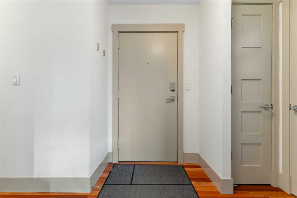 Fourth View of 201, 220 26 Avenue SW, Mission, Calgary, Alberta, T2S 0M4