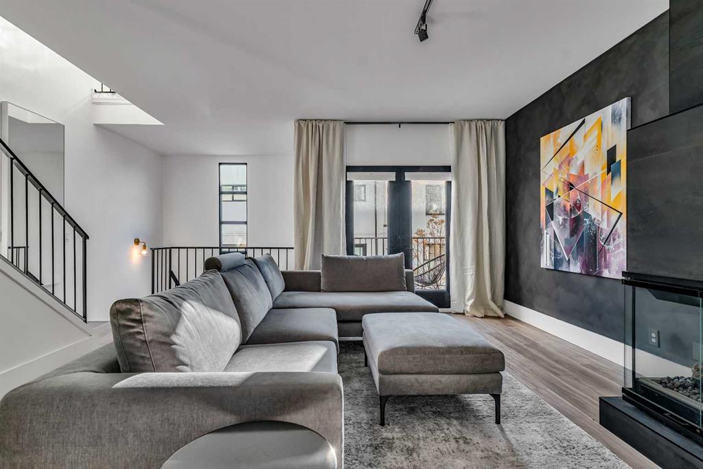 Third View of 1252 10 Street SW, Beltline, Calgary, Alberta, T2R 1P8