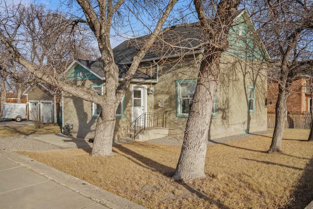 1706 3 Avenue , A2280182, Alberta,