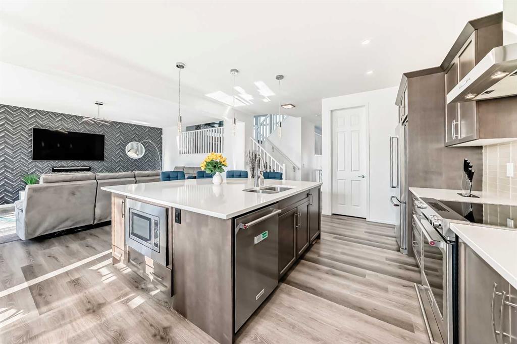 Fifth View of 73 Carrington Circle NW, Carrington, Calgary, Alberta, T3P 0Y4