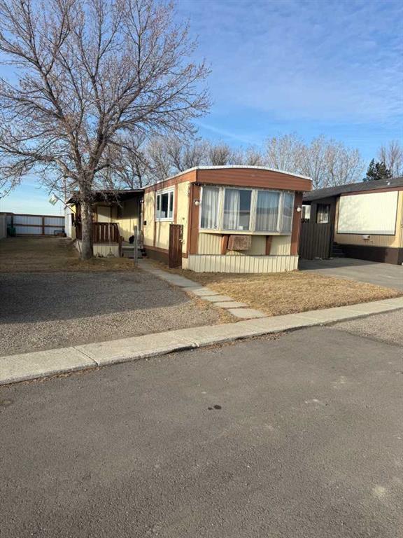 Second View of 50, 2715 Westside Drive W, West Side Trailer Court, Lethbridge, Alberta, T1J4M8