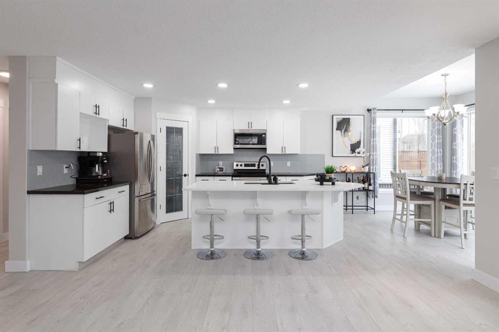 Second View of 86 Cougarstone Court SW, Cougar Ridge, Calgary, Alberta, T3H5R3