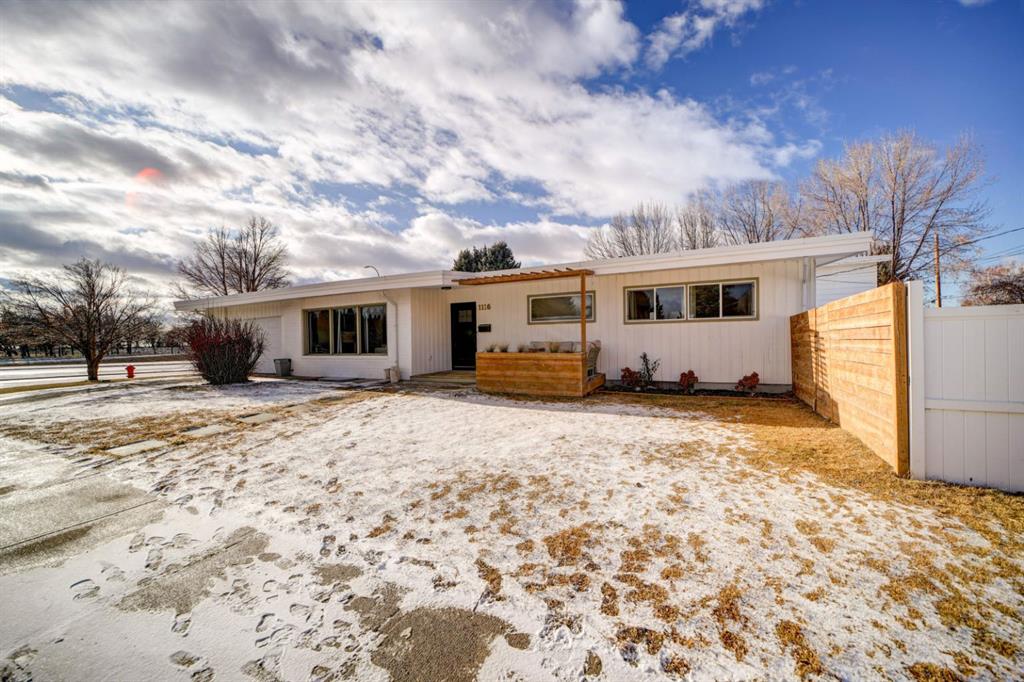 1116 10 Street S, A2280543, Alberta,