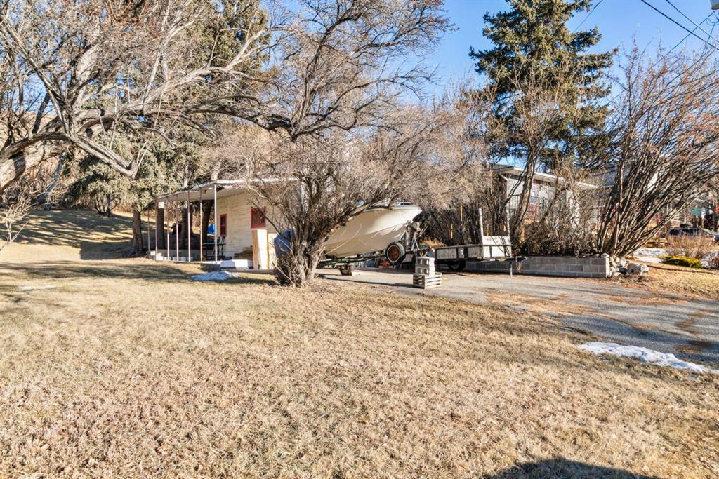 Fifth View of 328 Third Street W, Downtown, Cochrane, Alberta, T4C1Z6