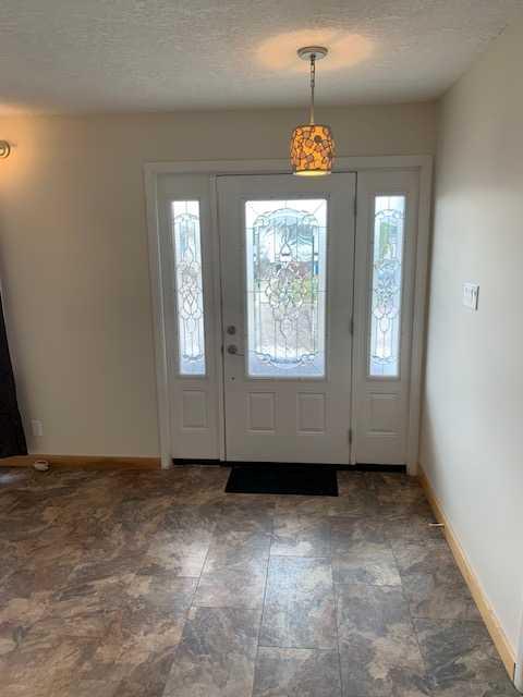 Third View of 2501 15 Avenue N, Park Meadows, Lethbridge, Alberta, T1H 4E1