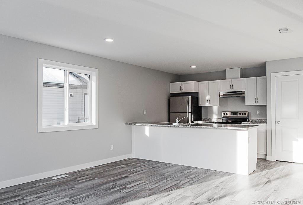 Fifth View of 9512 112 Avenue , NONE, Clairmont, Alberta, T8X 5C8