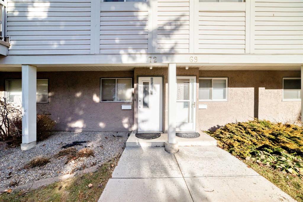 Fifth View of 72, 3015 51 Street SW, Glenbrook, Calgary, Alberta, T3E 6N5