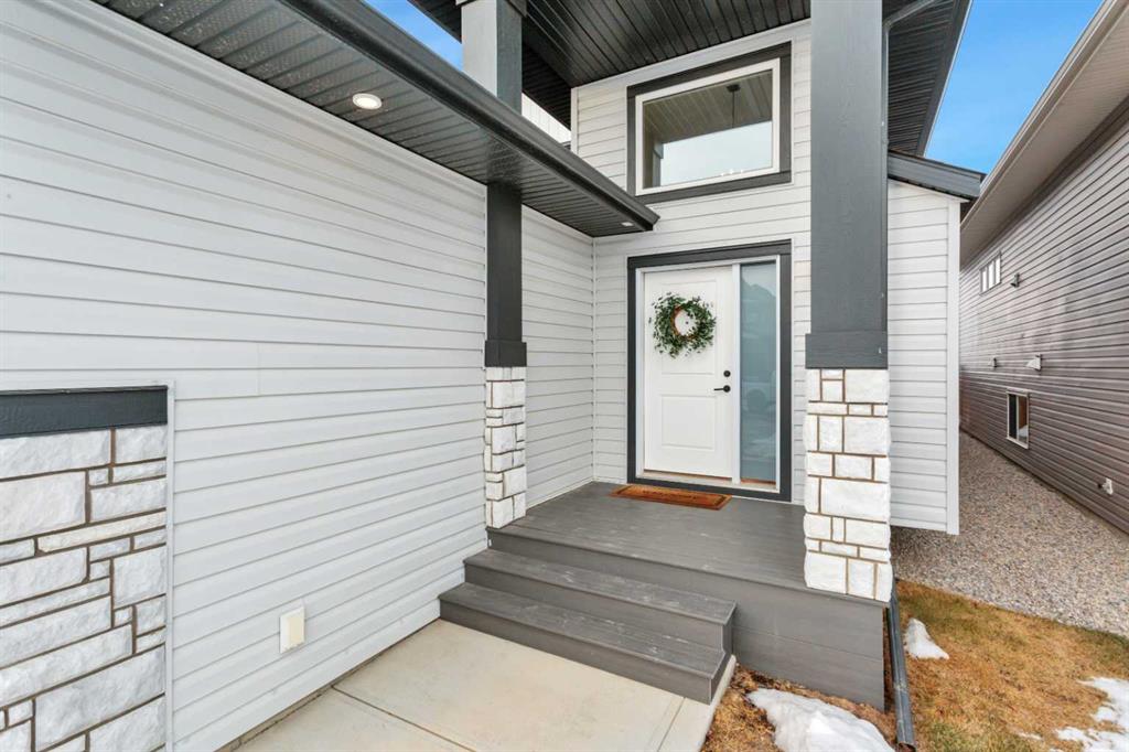 Fourth View of 182 Norseman Close , Oxford Landing, Penhold, Alberta, T0M 1R0
