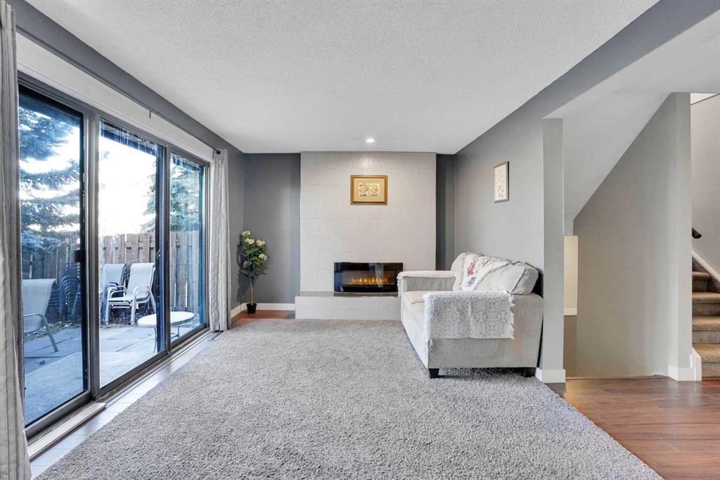 Fourth View of 208 Midpark Gardens SE, Midnapore, Calgary, Alberta, T2X 1N7