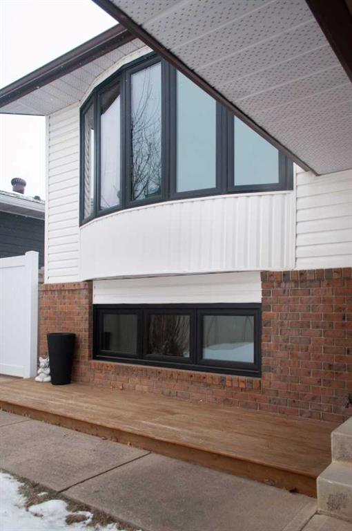 Fifth View of 8 Rideau Close SE, Ross Glen, Medicine Hat, Alberta, T1B3Y1