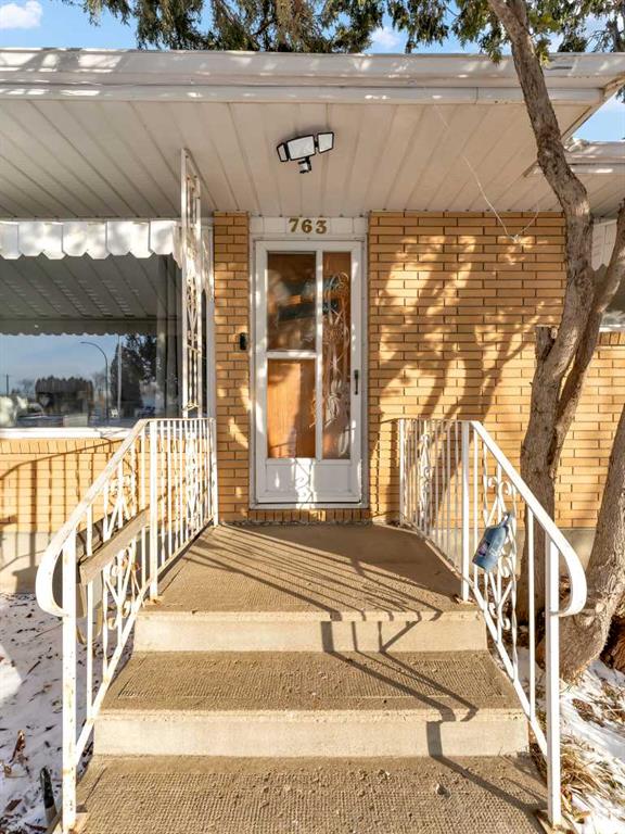 Fourth View of 763 Bassett Crescent NW, Northwest Crescent Heights, Medicine Hat, Alberta, T1A 6Z2