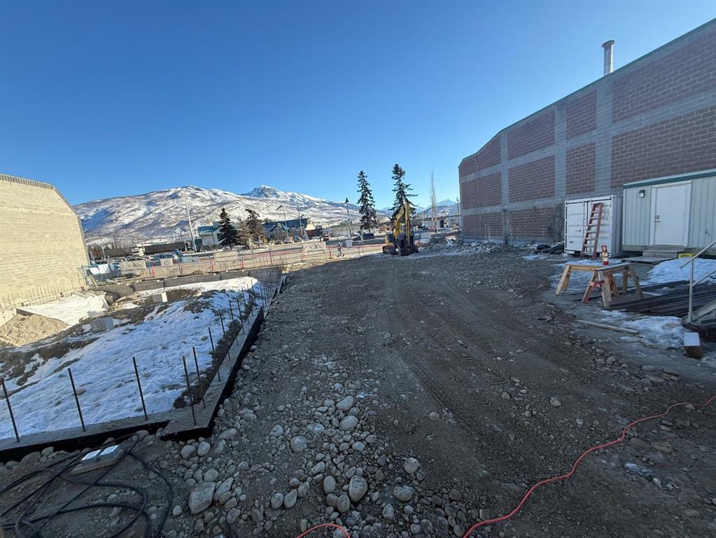 Third View of 630 CONNAUGHT Drive , Jasper, Jasper, Alberta, T0E1E0