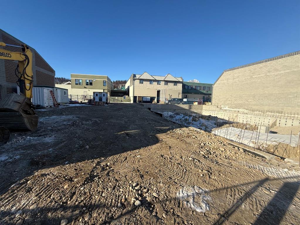 Fourth View of 630 CONNAUGHT Drive , Jasper, Jasper, Alberta, T0E1E0