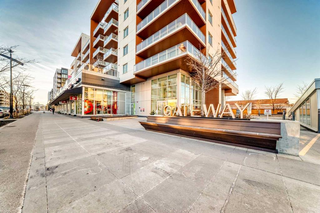 Third View of 304, 8445 Broadcast Avenue SW, West Springs, Calgary, Alberta, t3h6b6