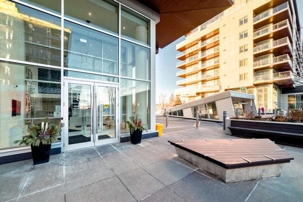 Fifth View of 304, 8445 Broadcast Avenue SW, West Springs, Calgary, Alberta, t3h6b6