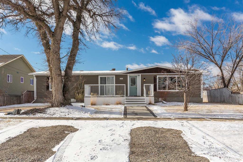 356 N 300 Street E, A2280947, Alberta,