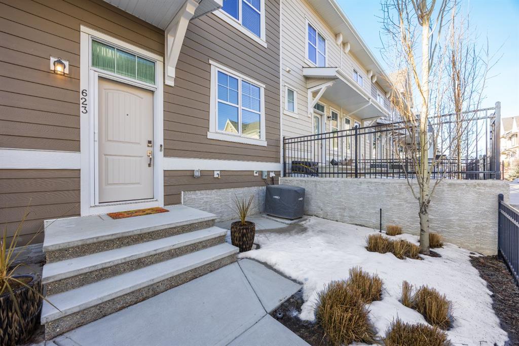 Third View of 623 Cranbrook Walk SE, Cranston, Calgary, Alberta, T3M 2V5