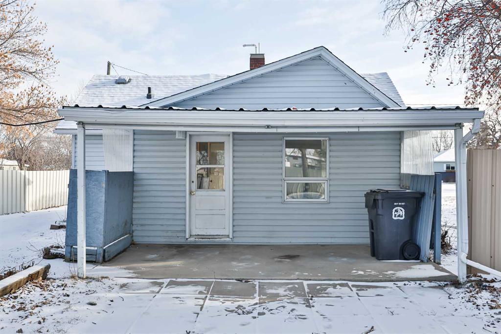 Third View of 236 N 100 W  , NONE, Raymond, Alberta, T0K 2S0