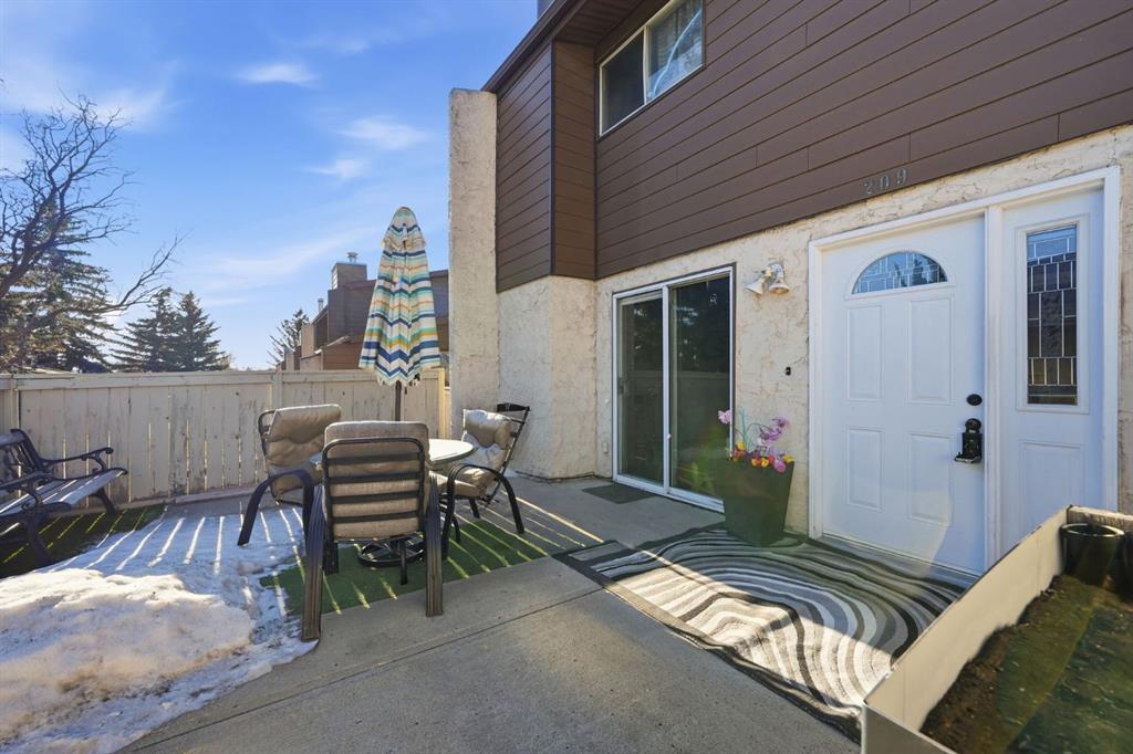 209, 5404 10 Avenue SE, A2281058, Alberta,