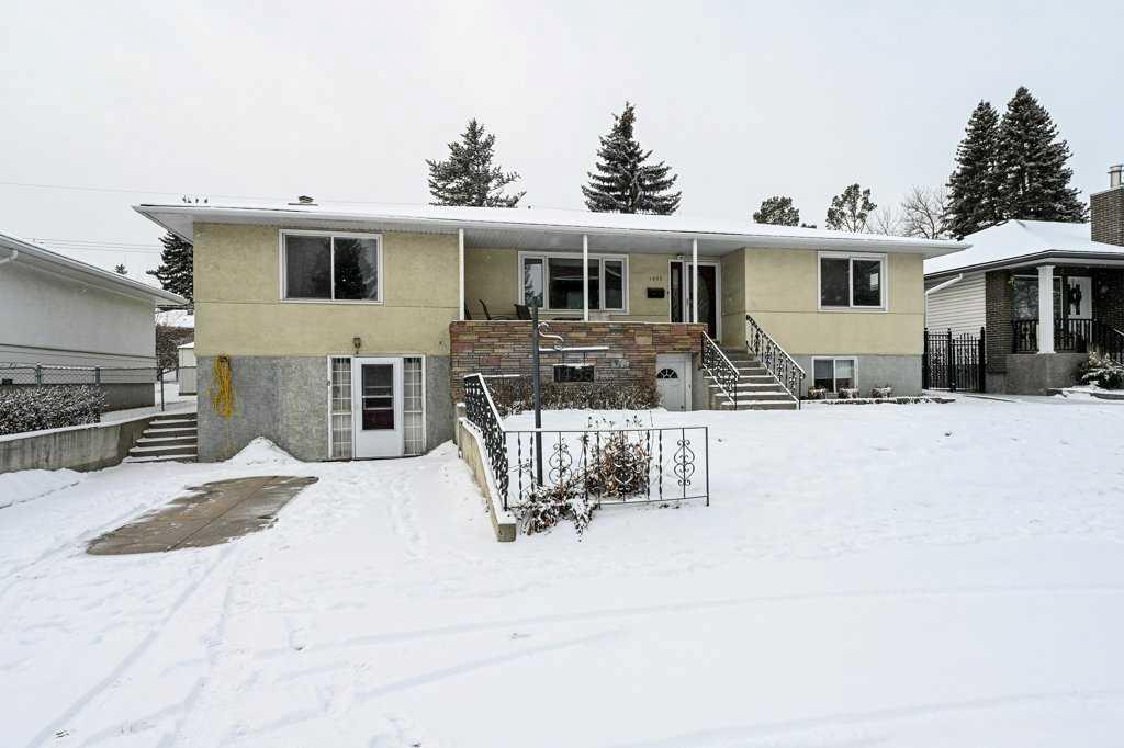 1455 Russell Road NE, A2281134, Alberta,
