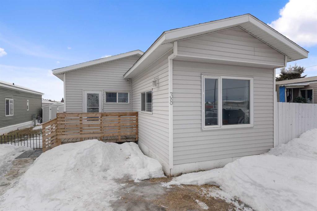38 Hillpark Trailer Court  , A2281144, Alberta,