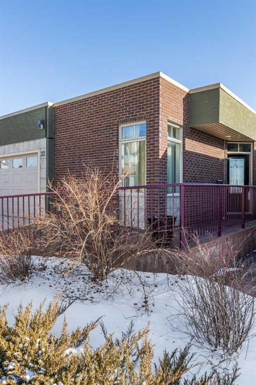 Fourth View of 22 Palisades Lane NE, Terrace, Medicine Hat, Alberta, T1C2B4