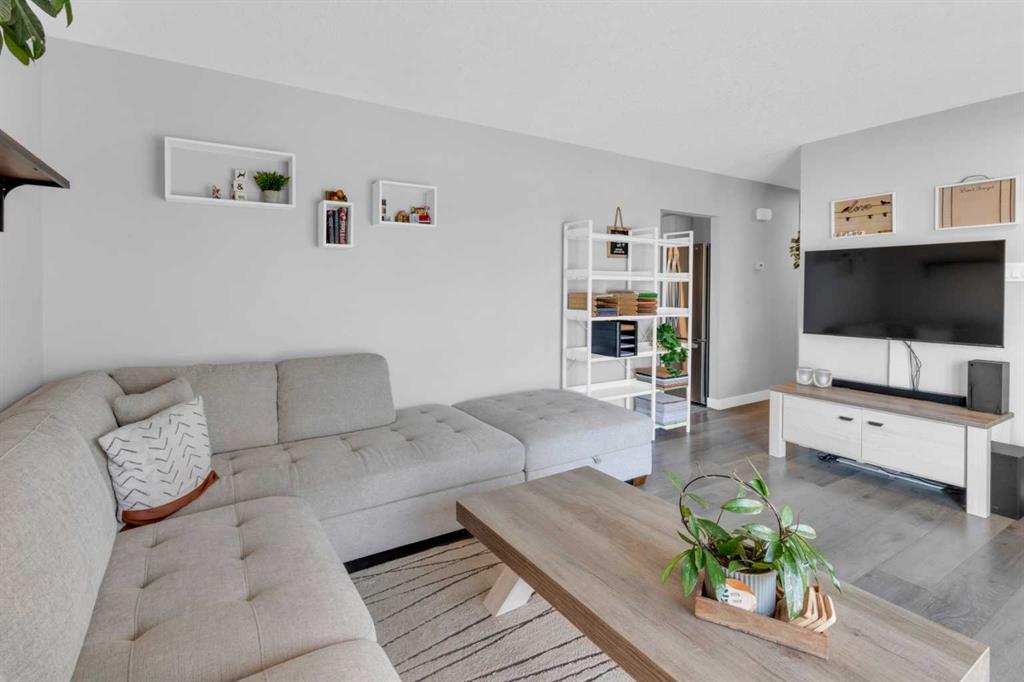 Fifth View of 2231 39 Street SE, Forest Lawn, Calgary, Alberta, T2B 1A6