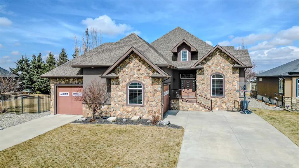 Second View of 213 E 350 N  , NONE, Raymond, Alberta, T0K 2S0