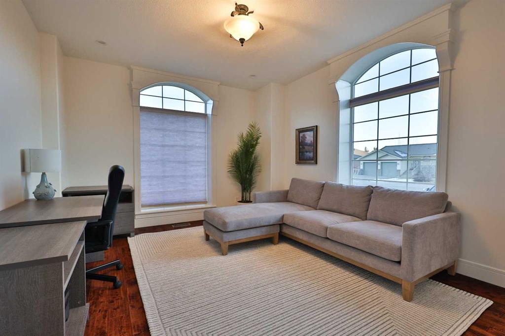 Fifth View of 213 E 350 N  , NONE, Raymond, Alberta, T0K 2S0