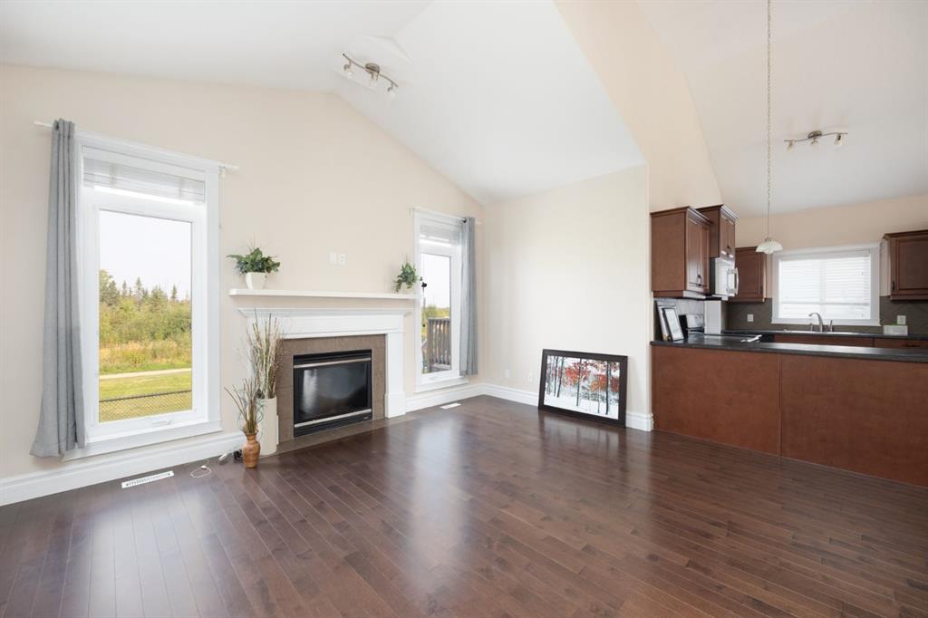 353 Walnut Crescent , A2281578, Alberta,