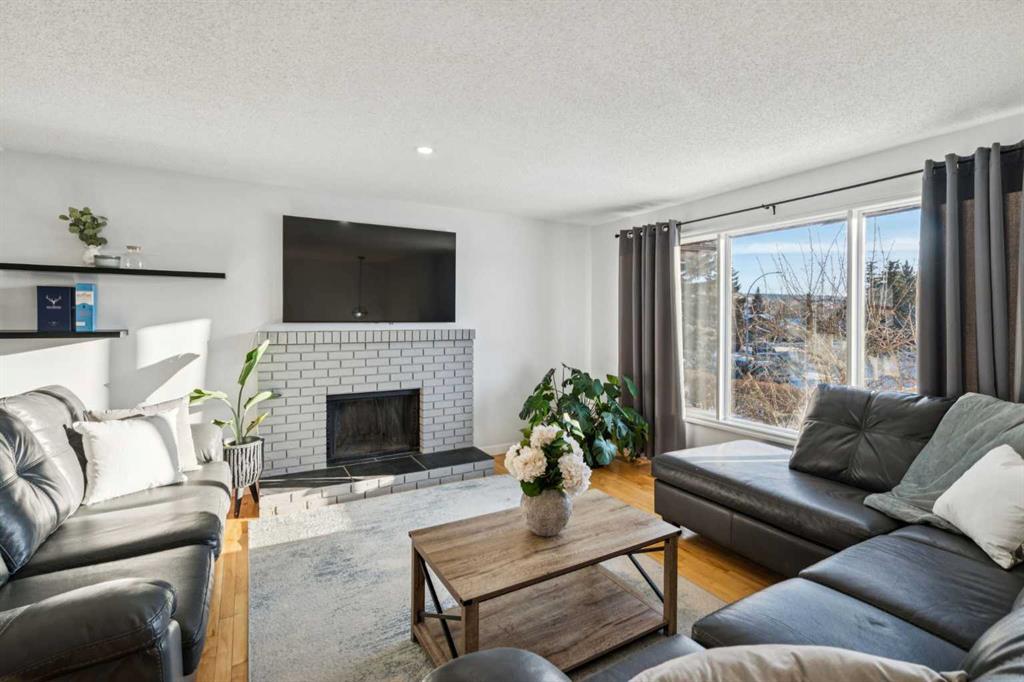 Fifth View of 14 Glenhill Crescent , Glenbow, Cochrane, Alberta, T4C 1G8