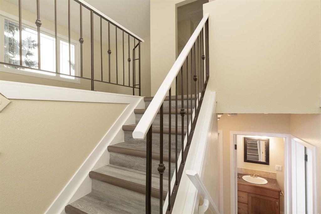 Third View of 3, 2402 23 Street N, Winston Churchill, Lethbridge, Alberta, T1H 4R7