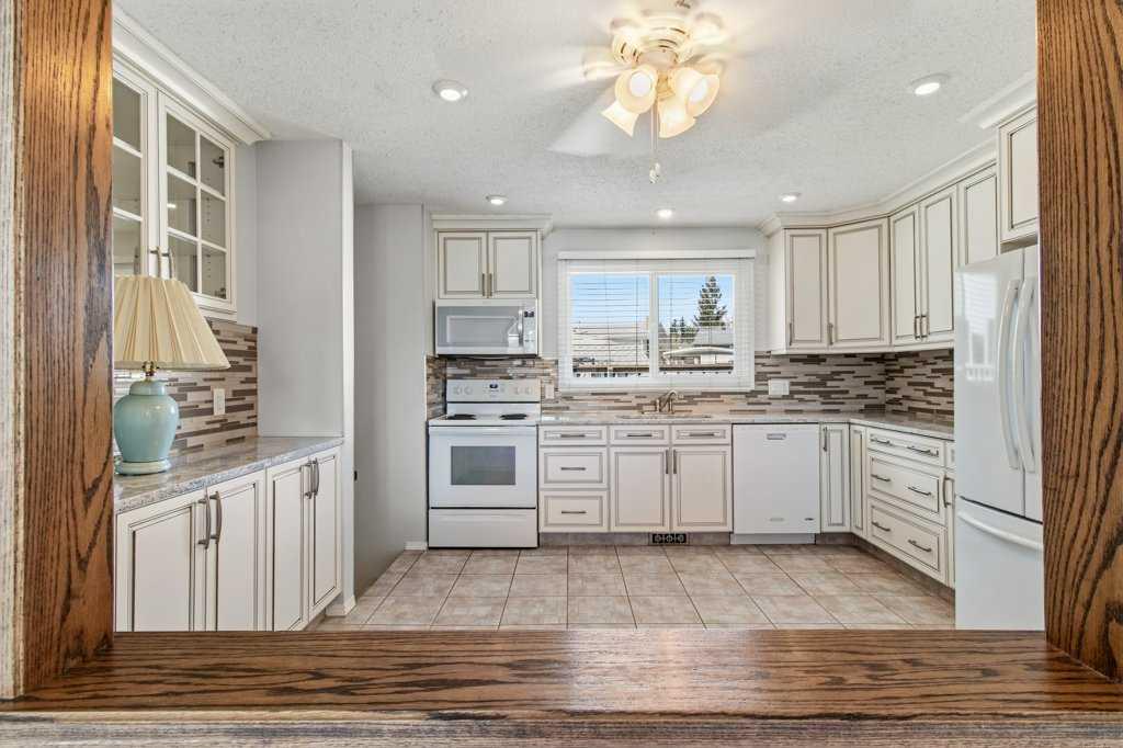 Third View of 40 Neal Close , Normandeau, Red Deer, Alberta, T4P 1N4