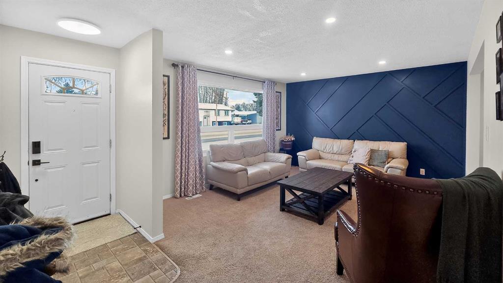 Fifth View of 5813 50 Street , NONE, Taber, Alberta, T1G 1J6