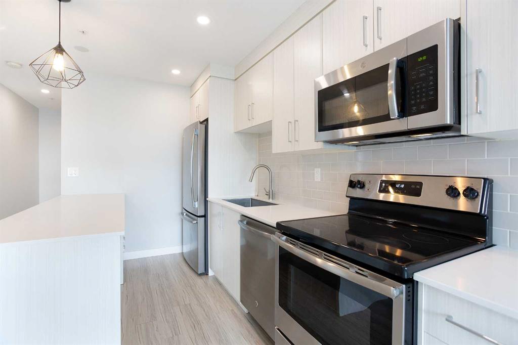 Third View of 103, 1734 11 Avenue SW, Sunalta, Calgary, Alberta, T3C 0N4