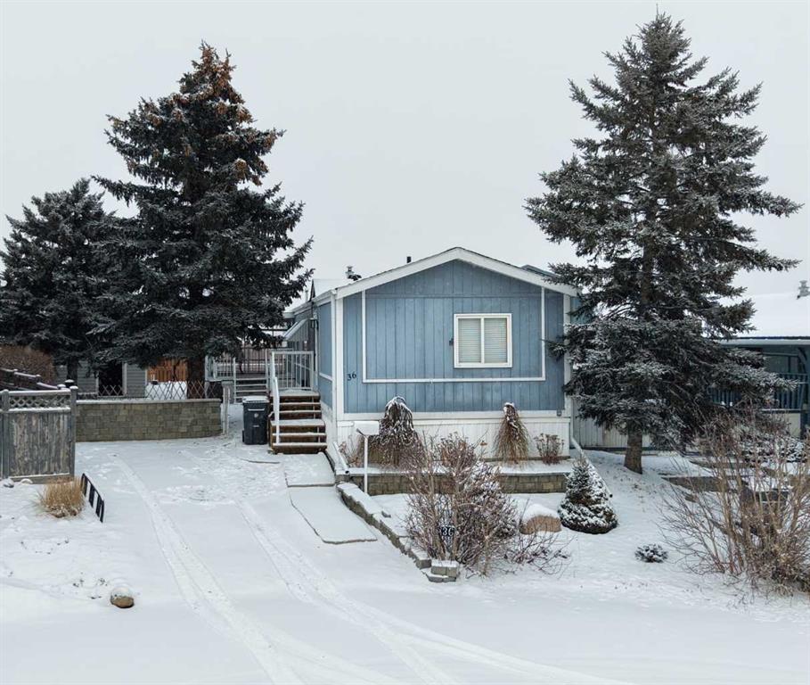 36 Westmount Place , A2281701, Alberta,