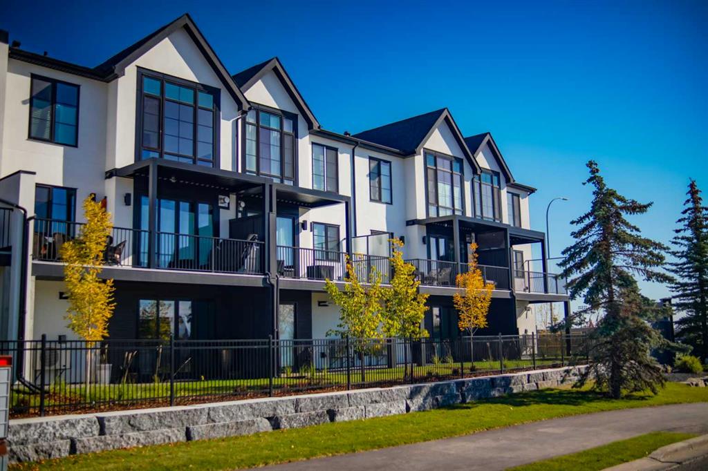 Third View of 105, 1700 73 Street SW, Aspen Woods, Calgary, Alberta, T3H 0J6