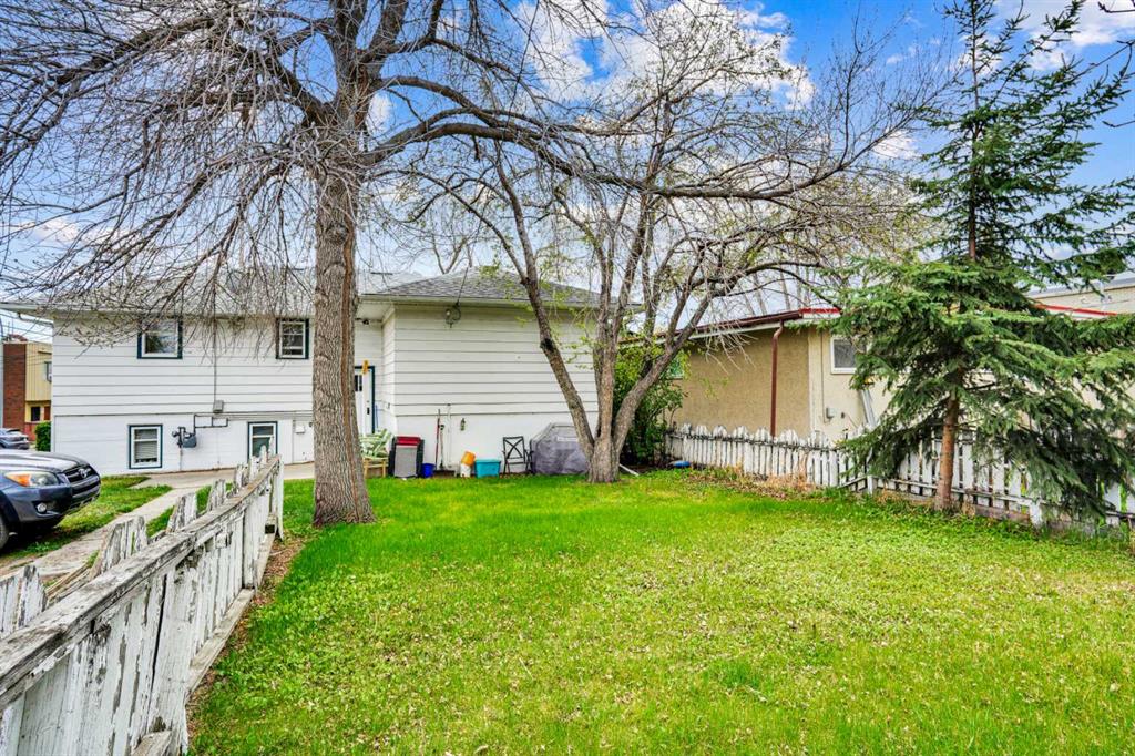 Fourth View of 112 29 Avenue NW, Tuxedo Park, Calgary, Alberta, T2M 2L8