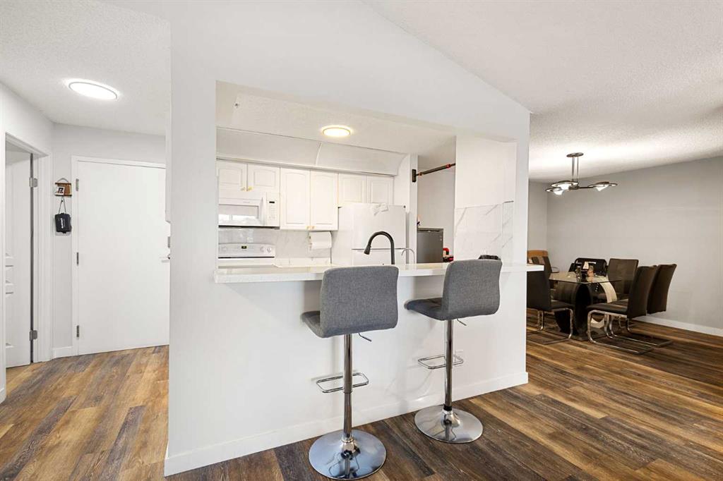 Fourth View of 510, 55 arbour grove Close NW, Arbour Lake, Calgary, Alberta, T3G 4K3