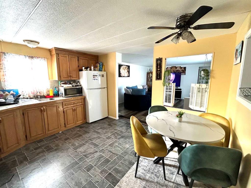 Fourth View of 117 Maple Drive W, Sunnylea, Brooks, Alberta, T1R 1H9