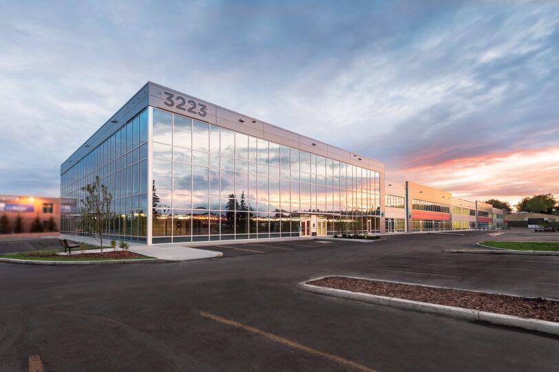 305, 3223 5 Avenue NE, A2281848, Alberta,