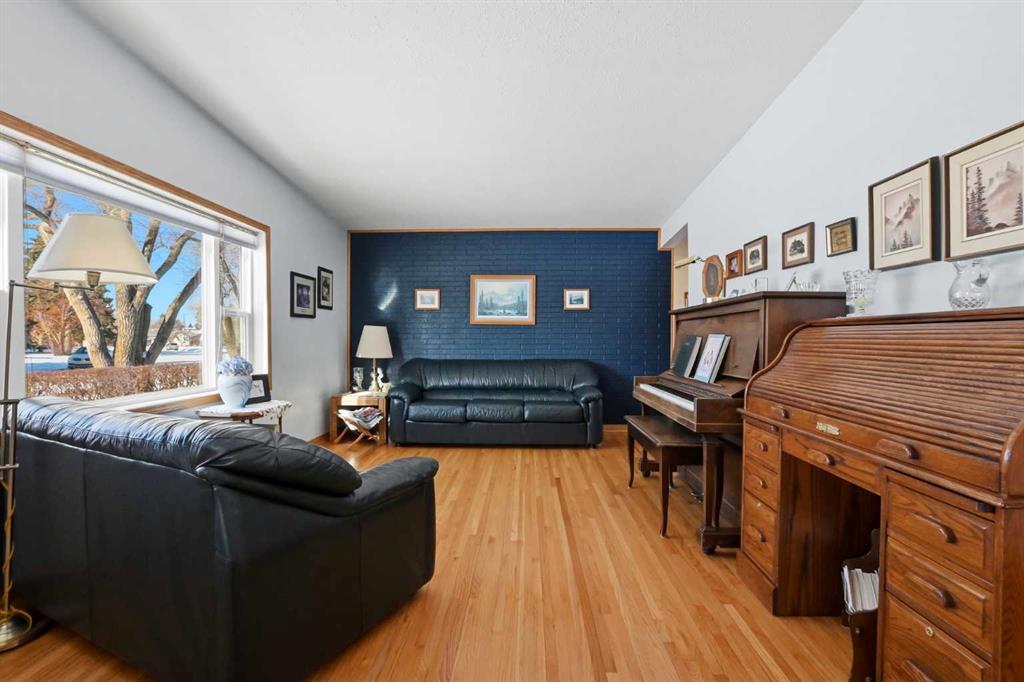 Fourth View of 4421 35 Avenue , Eastview, Red Deer, Alberta, T4N 2S1