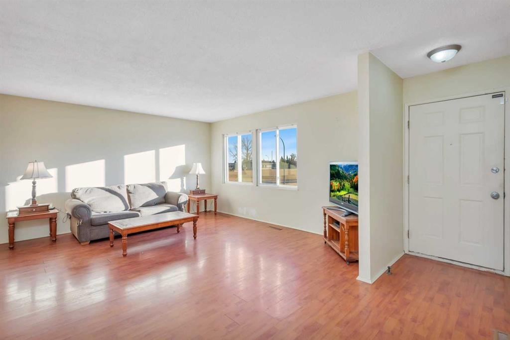 Fifth View of 48 Halladay Avenue , Highland Green, Red Deer, Alberta, T4N 6E4