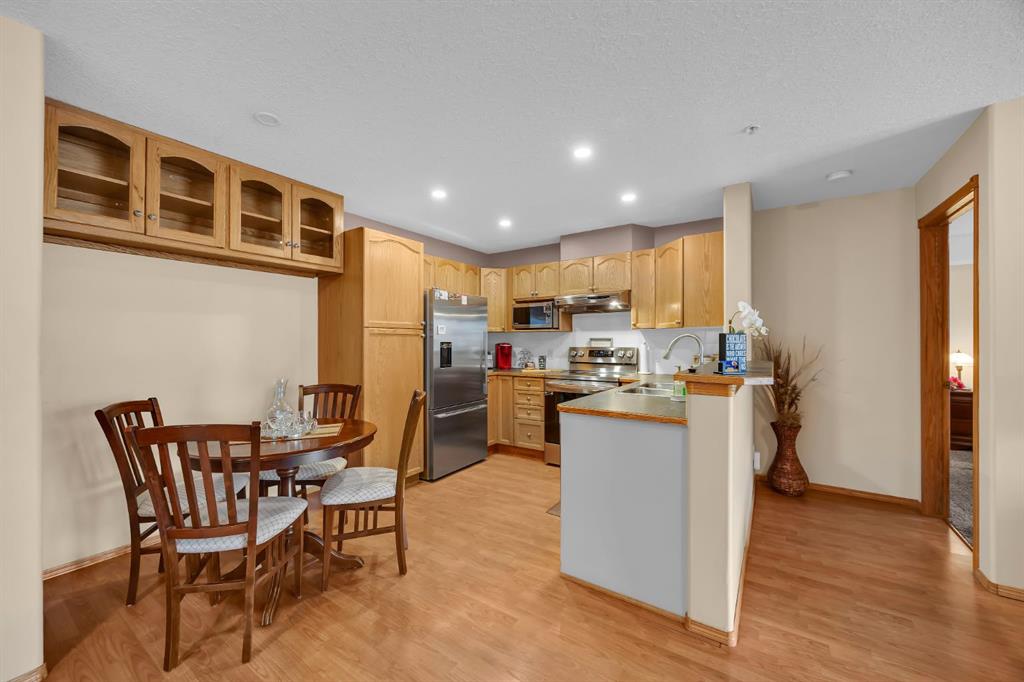 Fifth View of 106, 728 Country Hills Road NW, Country Hills, Calgary, Alberta, T3K 5K8